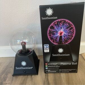 Smithsonian Plasma Ball Black Base 5inch
